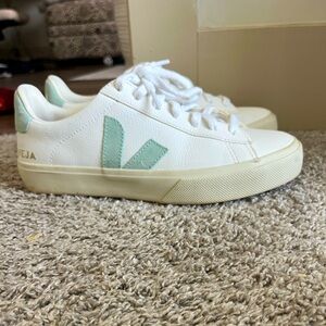 Veja Campo Sneakers size 8